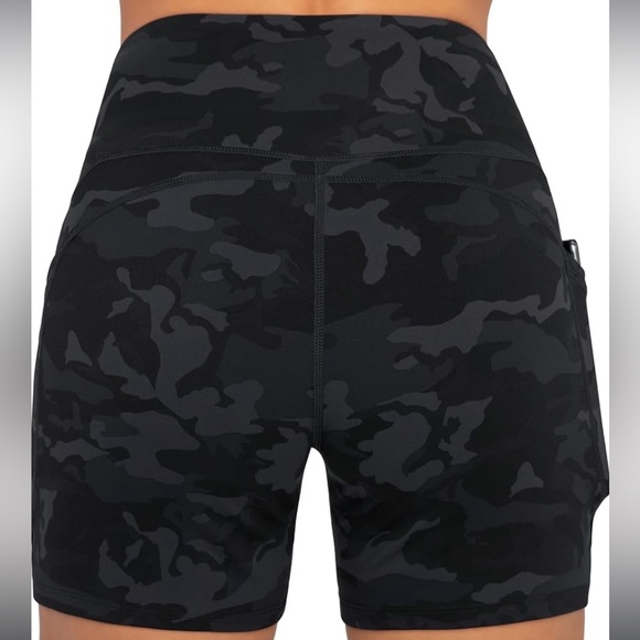 Sunzel 4” Biker Shorts - Picture 4 of 9